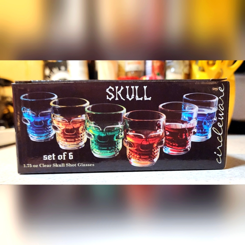 Set of 6 Skull Shot glasses NIB Circlewear clear glass shotglass - Picture 2 of 4